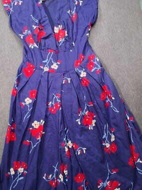 Sunny Girl dress size medium blue and white like new condition